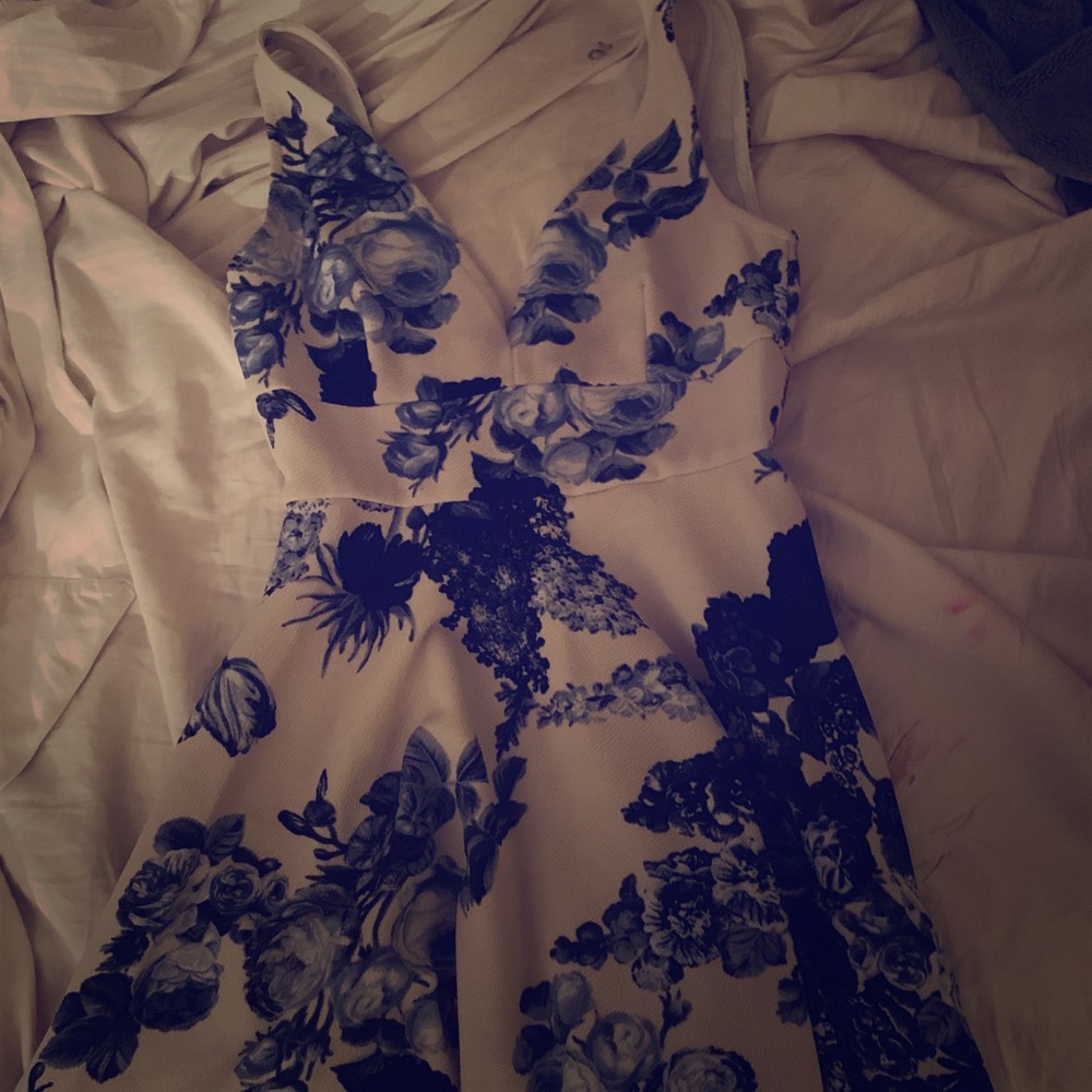 Floral dress, above the knee